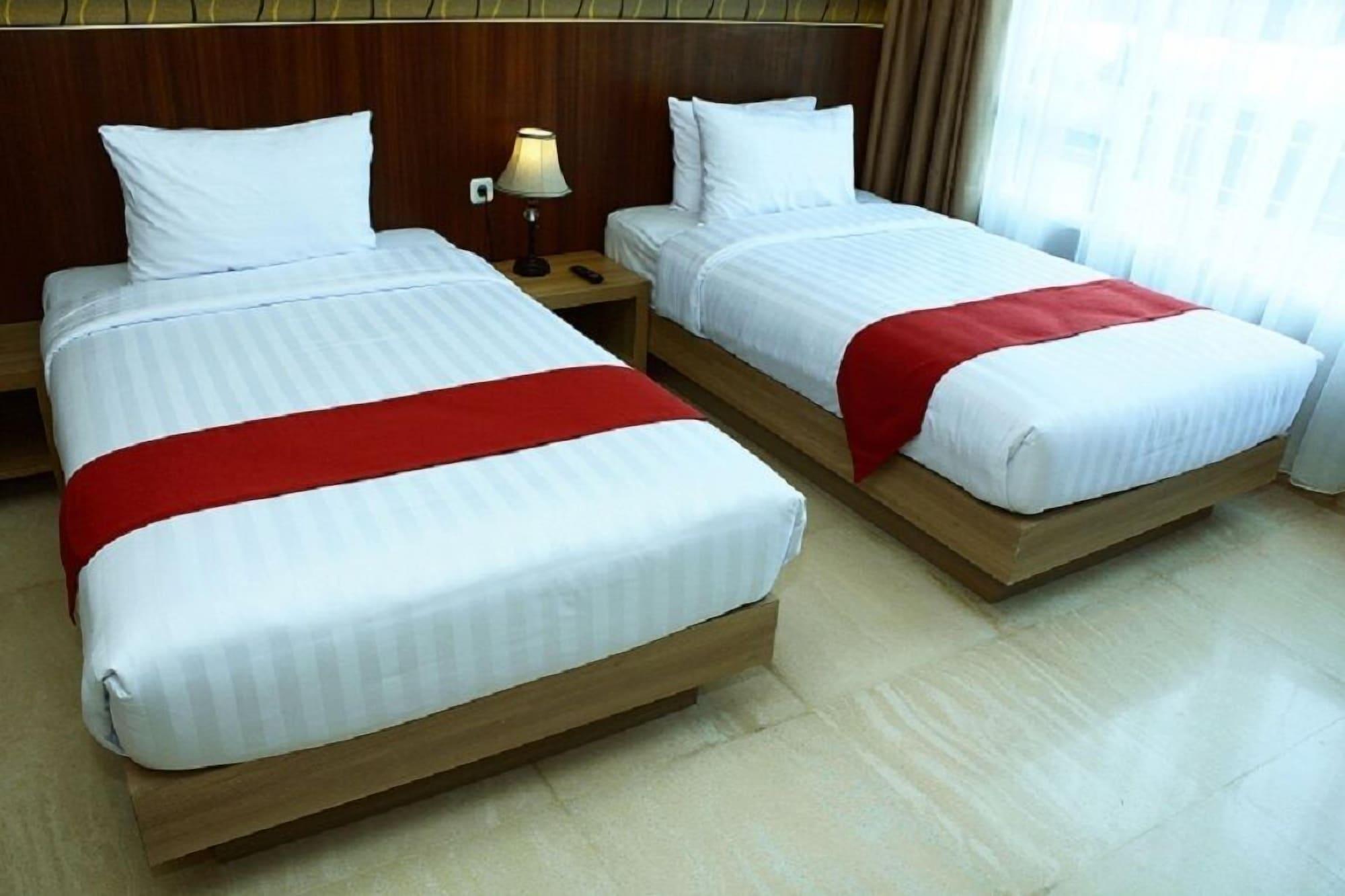 Mexolie Hotel Kebumen Exterior photo